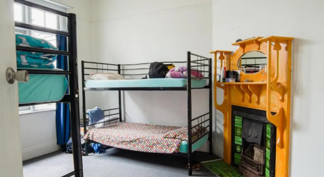 Кровать в общем номере Backpackers Newcastle