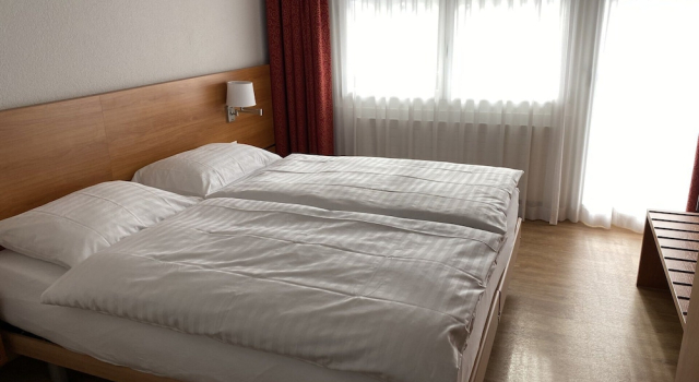 Люкс с балконом Hotel Sherlock Holmes "nur 200m zur Gondelbahn Hasliberg"