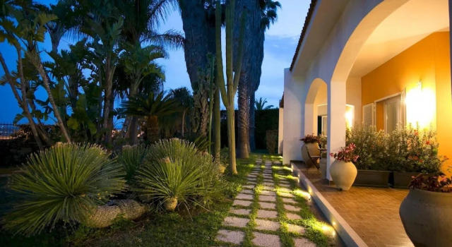 Коттедж Temenos Villa by Ortigiaapartments