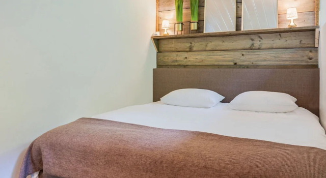 Upscale Bungalow in Lanaken With Private Garden, Prenota Casa vacanze Cottage a Maasland, Cottage