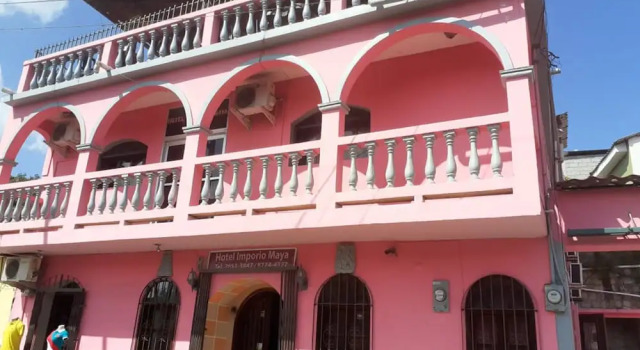 Hotel Emporio Maya, Book Hotel Hoteller i Copan Ruinas med parkering, Parkering