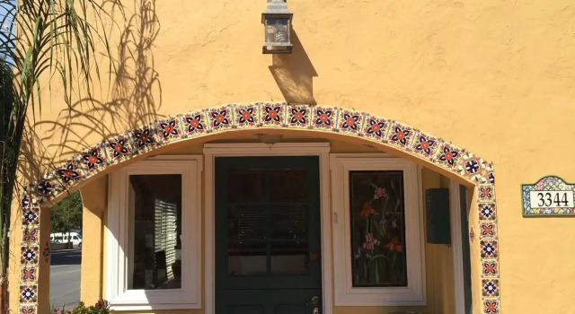 Oasis Inn & Suites