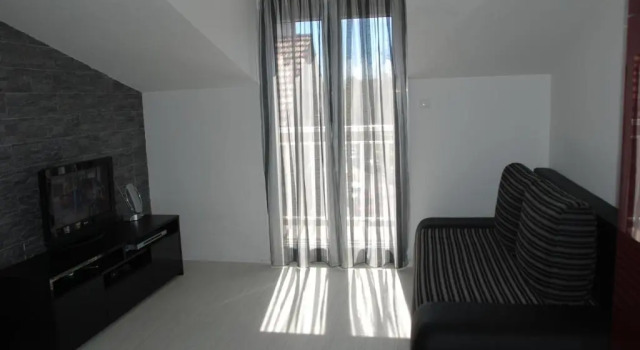 Апартаменты с 2 комнатами с балконом Room near the center