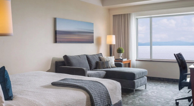 Двухместный номер Standard Courtyard Burlington Harbor