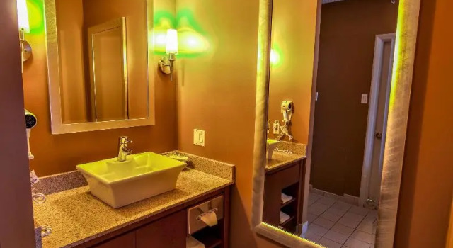 Номер Standard Radisson Hotel Montreal Airport
