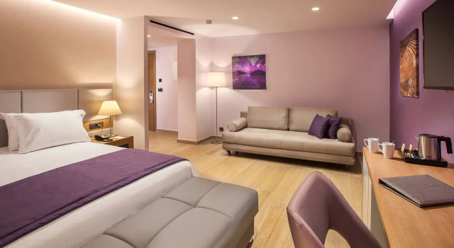 Полулюкс Blue Lagoon City Hotel
