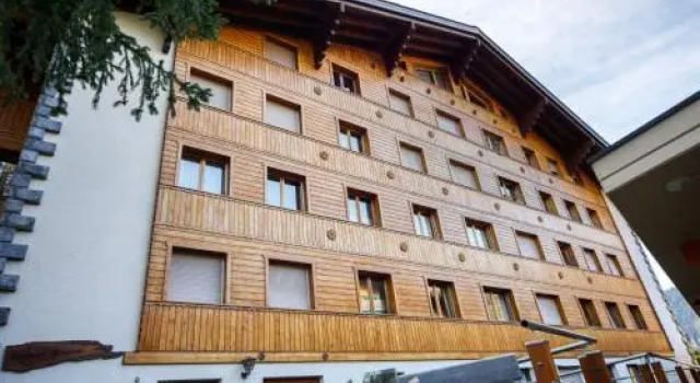 Apartment Mondzeu, Забронировать Апартаменты/квартира Отели Вербье с бассейном, рядом с Кятр-Валле, Бассейн