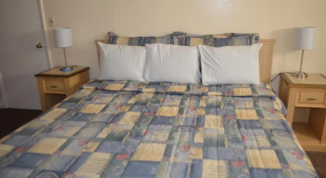 Budget Inn, Rezervați Hotel Liberty 
