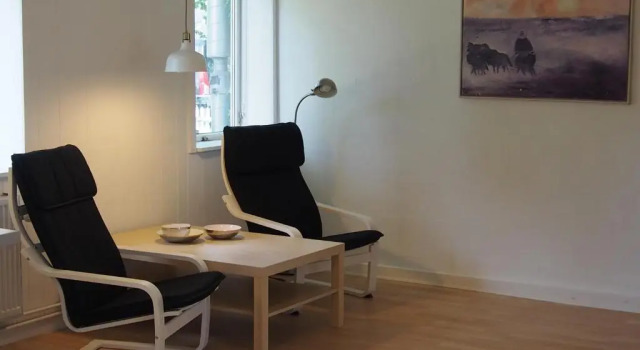 Labaek B&B, Book Bed and Breakfast Hoteller i Holbaek med parkering, Parkering