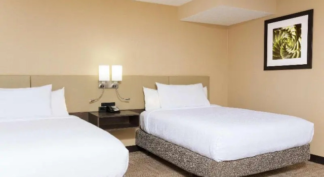 Шестиместный номер Standard Hilton Garden Inn West Lafayette Wabash Landing
