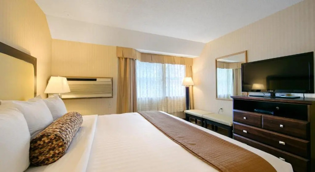 Люкс Best Western Plus Emerald Isle Hotel