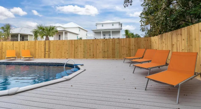 Zula Beach Vacation Home, Sleeps 16, Private Heated Pool, 4min Walk To The Beach, Pets Welcome, Fenced Yard, Varaa Hotelli Hotellit Emerald Coast uima-altaalla, Uima-allas
