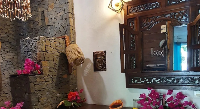 Бунгало Premium Hotel ECOLODGE LE RAVORAHA