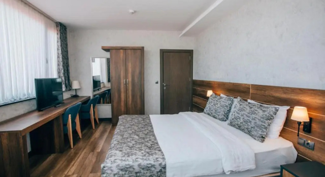 Люкс c 1 комнатой Life Point Hotel