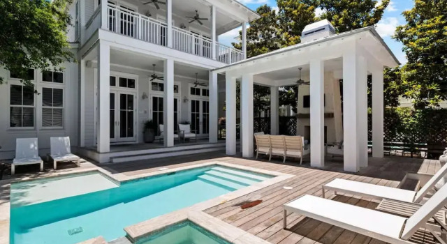 Watercolor Luxury On 30a! 63 Western Lake, Park District, Pool, 7 Bdrms, Slps 16+ 7 Bedroom Home by RedAwning, Забронировать Дом для отпуска Виллы Санта-Роза-Бич, Вилла