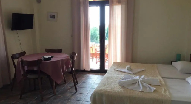 Kalaitzis Summer Studios, Book Apartment Nea Moudania 