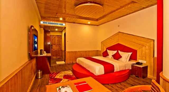 Номер Deluxe с балконом Sarthak Regency,Rangri, Manali,HP,Just 1 kms from Volvo parking