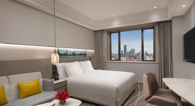 Двухместный номер Premium Crowne Plaza Shanghai Nanjing Road by IHG
