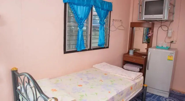 Arb Thong Resort, Book Ferieresort Chum Phae 