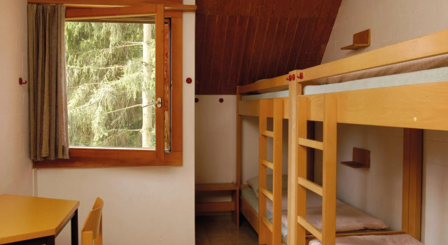 Кровать в общем номере Delémont Youth Hostel