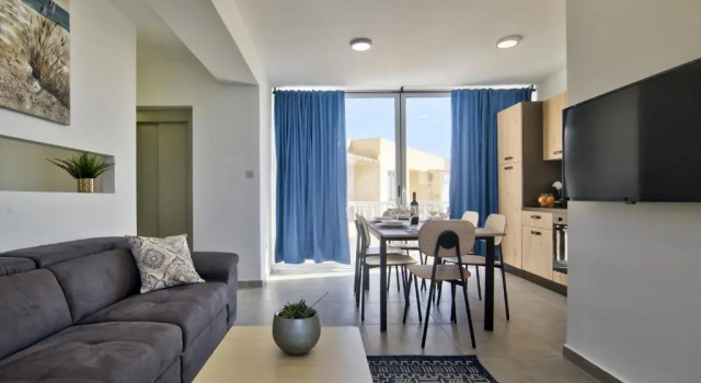 Sliema 2-bedroom Central Apartments and Penthouse with jacuzzi, Reserva ahora Apartamento Apartamentos en Malta, Apartamento