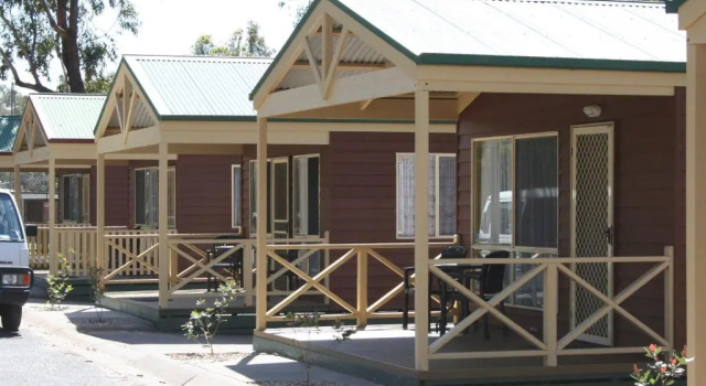 Номер Standard с 2 комнатами с видом на озеро Lake Fyans Holiday Park