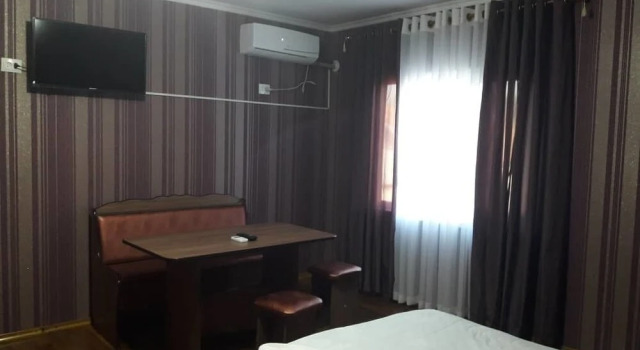 Guest House on ul Yaltinskaya 121 A, Rezerwuj Pensjonat Alamedin Chui region
