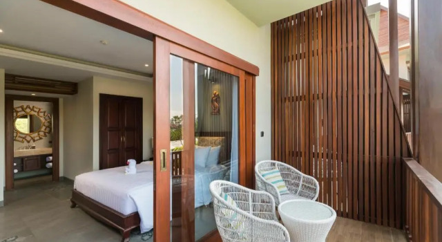 Двухместный люкс с видом на бассейн Sense Canggu Beach Hotel