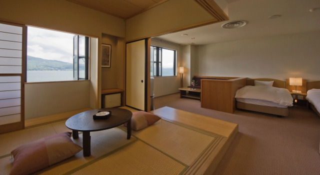 Двухместный номер Standard с видом на озеро Mt Fuji View and Private Sauna Ryokan Shizuku しずく
