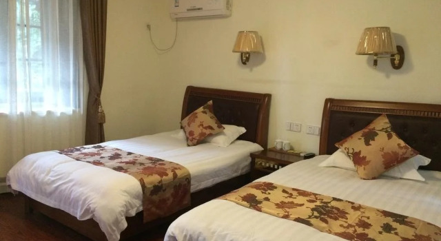 Moganshan Mantin Holiday Hotel, Boek Hotel Huzhou Zhejiang