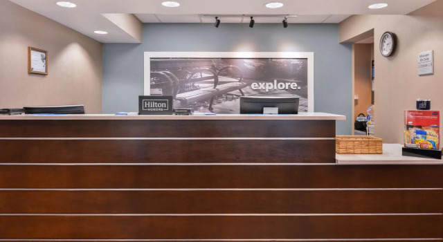 Hampton Inn Decatur, Đặt Khách sạn Khách sạn ở Decatur bao gồm bữa sáng, Bữa sáng