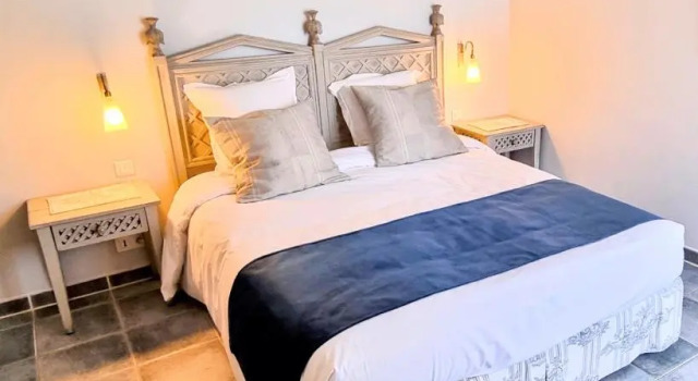 Двухместный номер Superior с видом на сад Le Domaine des Grès Luberon - Hôtel - Restaurants