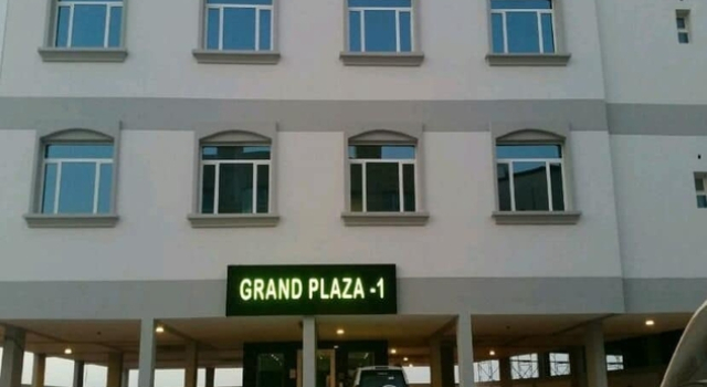 Grand Plaza Apartments, Đặt Căn hộ Khách sạn ở Al Seef có hồ bơi, Hồ bơi