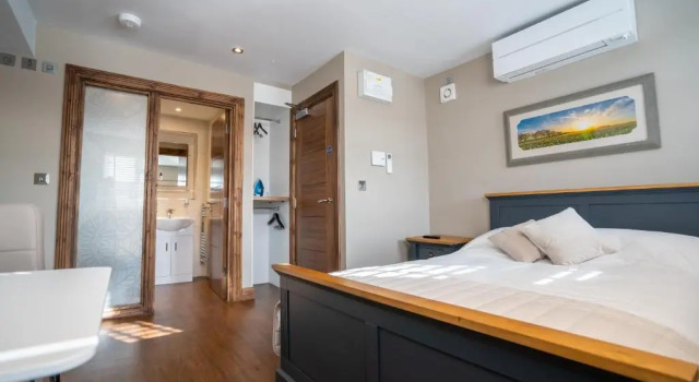 Студия Bond Street Apartments