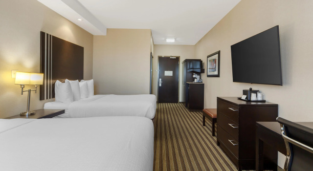 Четырёхместный номер Standard Best Western Plus Sherwood Park