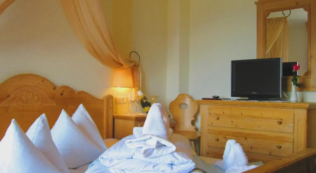 Hotel Fernblick, Забронировать Отель Отели Брессаноне с бассейном, Бассейн