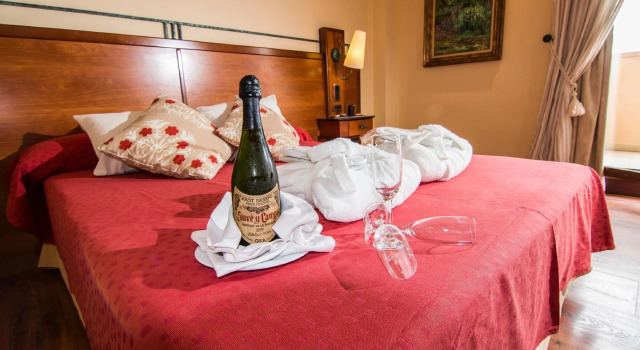 Полулюкс Deluxe Hotel Abades Guadix