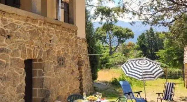 Casa Rural El Pinar, Забронировать Апартаменты/квартира Навас-де-Риофрио Кастилия и Леон