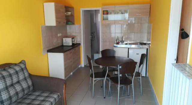 Студия Tarr Apartmanok