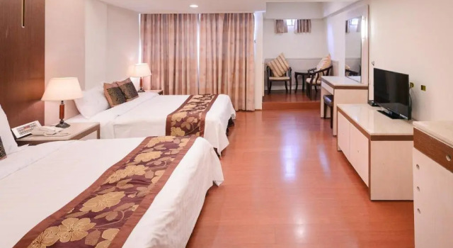 Семейный номер Standard Waugh Den Business Hotel
