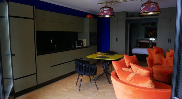 Suite 24, Prenota Appartamento Hotel a Alvernia con parcheggio, Parcheggio