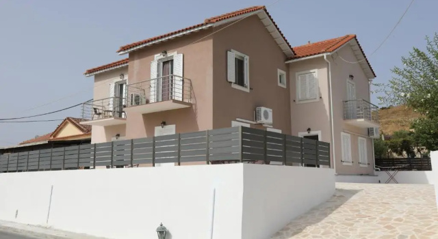 Angelos Apartments