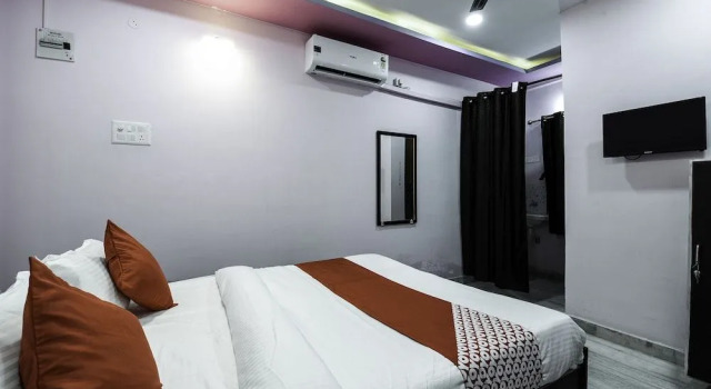Oyo 17302 Yugis Vedhika Hotel