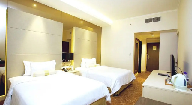 Номер Executive Menara Peninsula Hotel