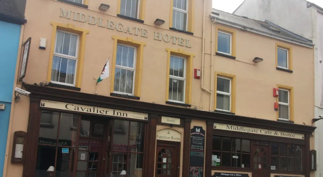 The Middlegate Hotel