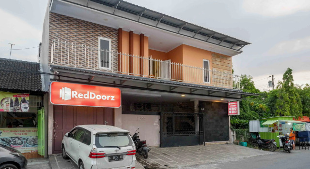 RedDoorz Syariah near RS Mitra Keluarga Tegal, Rezervovat Hotel Tegal Central Java