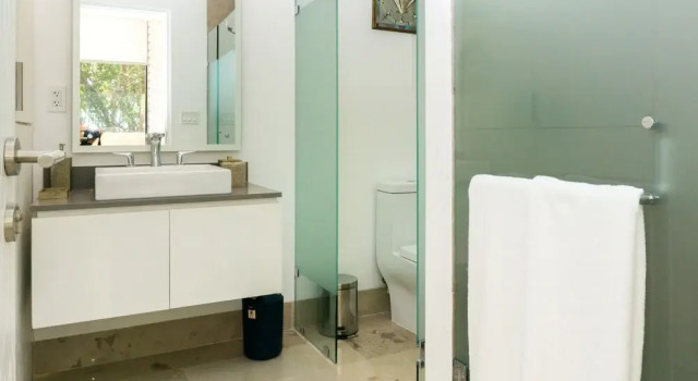 Апартаменты Comfort с 3 комнатами с балконом Oceana Beachside Condo