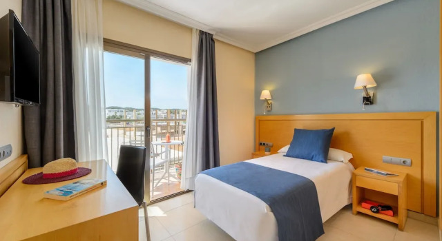 Одноместный номер Standard с балконом Hotel Vibra sEstanyol