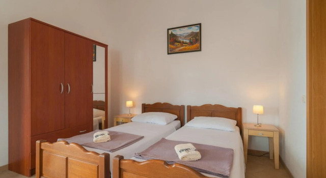 Stunning Apartment in Supetar-splitska With 2 Bedrooms and Wifi
