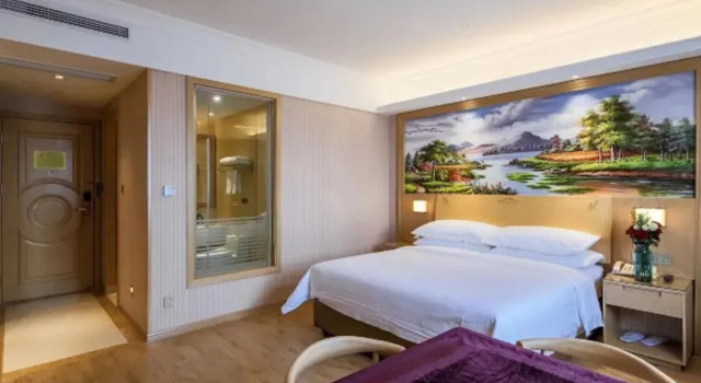 Vienna Hotel Shanghai Hongmei South Road, Varaa Hotelli Shanghai Shanghai